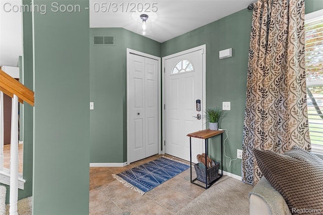 21106 Collingham Ave, Farmington Hills, MI 48336 - tiled foyer with baseboards