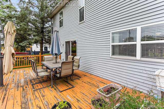 21106 Collingham Ave, Farmington Hills, MI 48336 - deck featuring outdoor dining area
