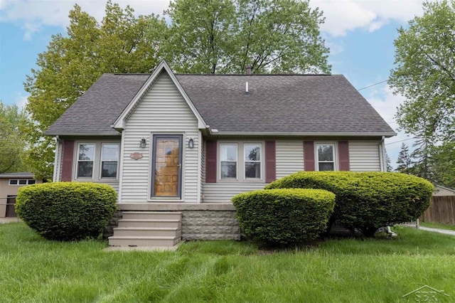 2325 N Center Rd, Saginaw, MI 48603 - view of front of house featuring a shingled roof