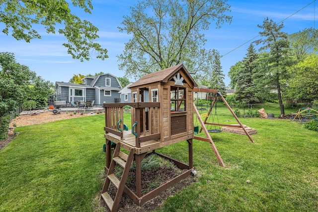 403 N Helen Ave, Rochester, MI 48307 - view of yard featuring a playground
