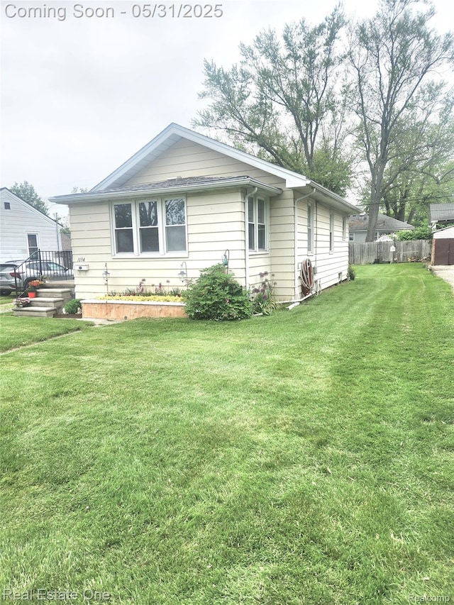 1094 Lakeview St, Waterford, MI 48328 - photo 2