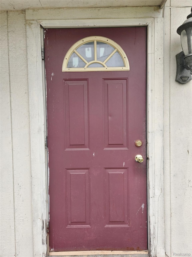 4390 Cass Elizabeth Rd, Waterford, MI 48328 - property entrance