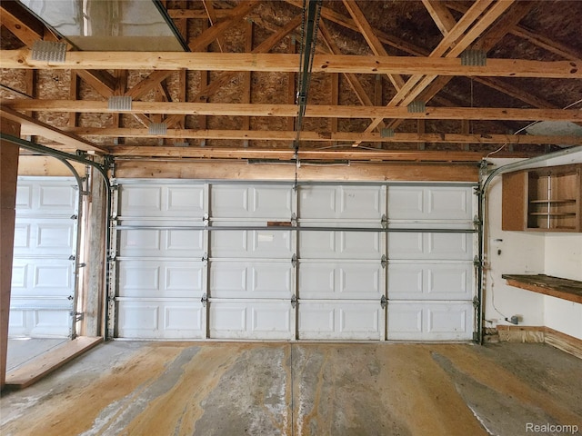 4390 Cass Elizabeth Rd, Waterford, MI 48328 - view of garage