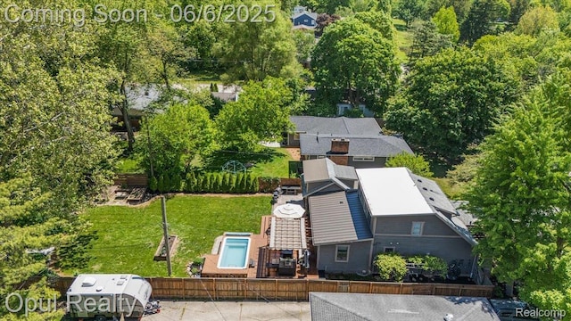 716 Magnolia Ave, Royal Oak, MI 48073 - aerial view of property and surrounding area featuring a pool area