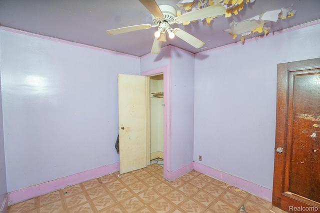 12151 Corbett St, Detroit, MI 48213 - empty room featuring light floors and a ceiling fan