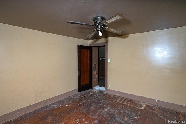 12151 Corbett St, Detroit, MI 48213 - spare room with ceiling fan