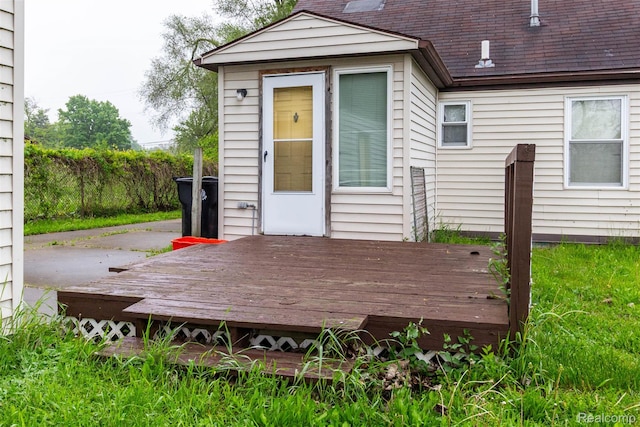 28399 Felician St, Roseville, MI 48066 - view of wooden deck