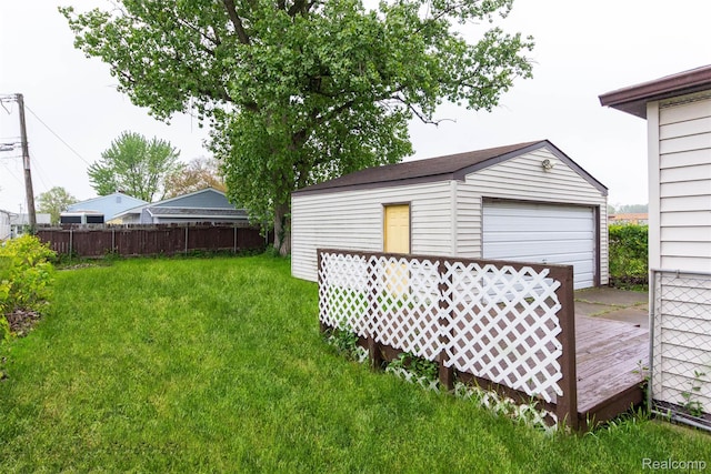 28399 Felician St, Roseville, MI 48066 - view of yard featuring an outbuilding and a garage
