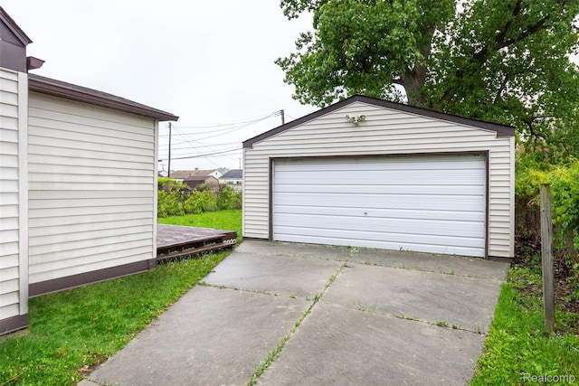 28399 Felician St, Roseville, MI 48066 - view of detached garage