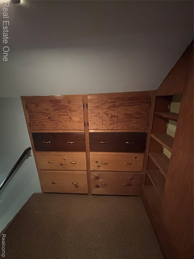 109 W Kennett Rd, Pontiac, MI 48340 - detailed view