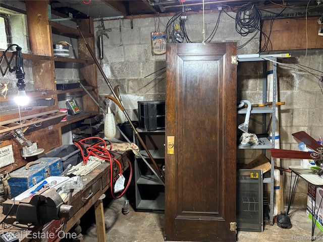 109 W Kennett Rd, Pontiac, MI 48340 - view of unfinished basement