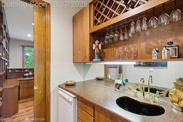 6642 Carlyle Ct, West Bloomfield, MI 48322 - indoor bar featuring dishwasher, light wood-style flooring, and recessed lighting