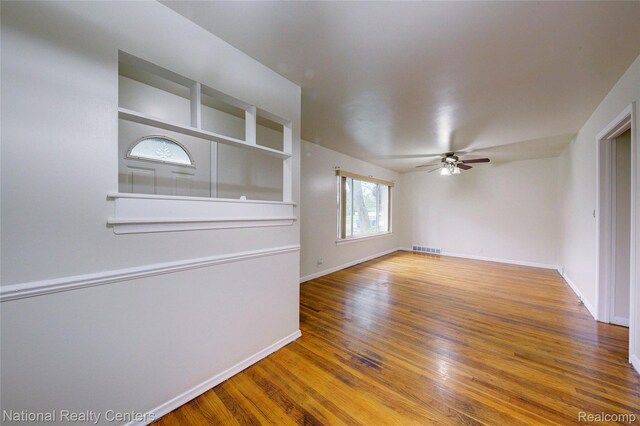24084 Currier St, Dearborn Heights, MI 48125 - photo 23