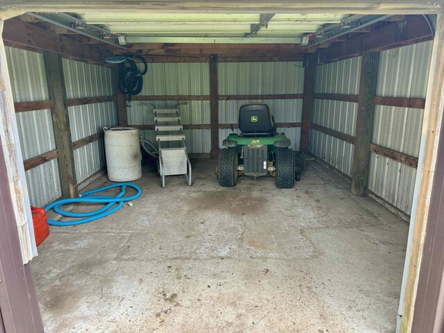 19379 Lincoln Rd, New Lothrop, MI 48460 - view of garage
