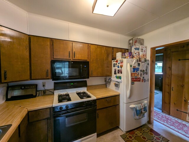 549 Detroit St, Au Gres, MI 48703