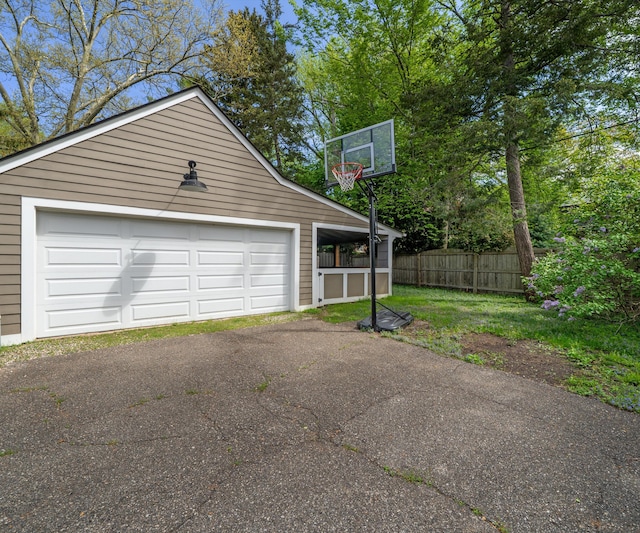 1015 Lincoln Ave, Ann Arbor, MI 48104 - view of detached garage