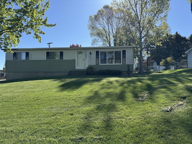 1235 Princeton St, Manistee, MI 49660 - view of front facade