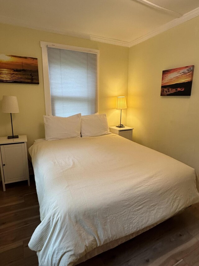31 Mohawk Trl, New Buffalo, MI 49117 - bedroom with wood finished floors and ornamental molding