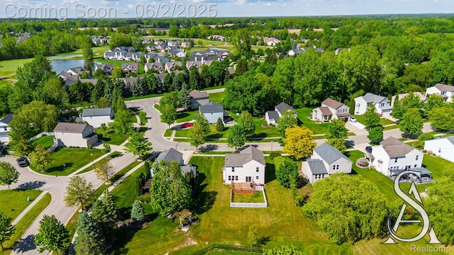 6420 Crestview Dr, Holly, MI 48442 - aerial view of residential area featuring a large body of water