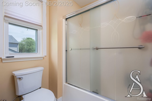 6420 Crestview Dr, Holly, MI 48442 - full bathroom featuring toilet and combined bath / shower with glass door