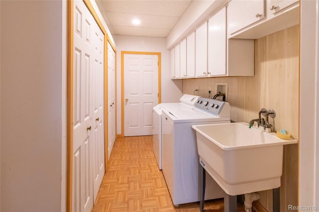 2864 Mystic Dr, Ann Arbor, MI 48103 - laundry area featuring washer and clothes dryer, cabinet space, and recessed lighting