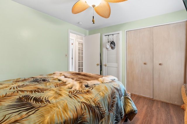 92282 Entrance Dr, Lawton, MI 49065 - bedroom featuring wood finished floors and ceiling fan