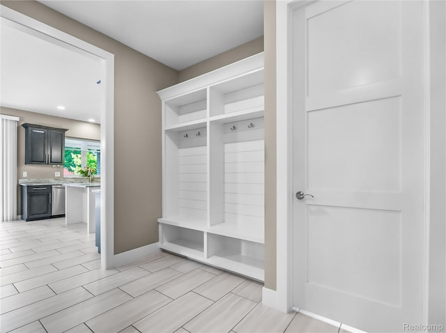 50011 Anita Way N, Macomb, MI 48044 - view of mudroom