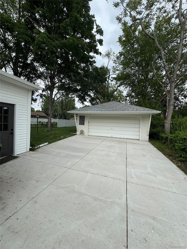 8511 Allen Rd, Allen Park, MI 48101 - view of detached garage