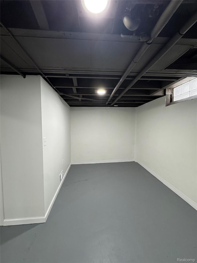 8511 Allen Rd, Allen Park, MI 48101 - finished below grade area with baseboards