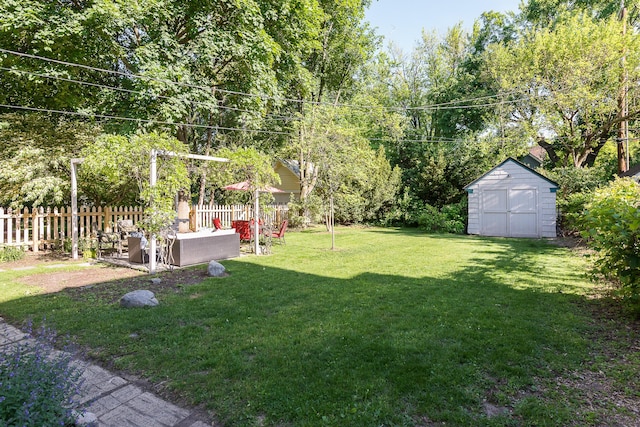 1512 Brooklyn Ave, Ann Arbor, MI 48104 - view of yard with a patio