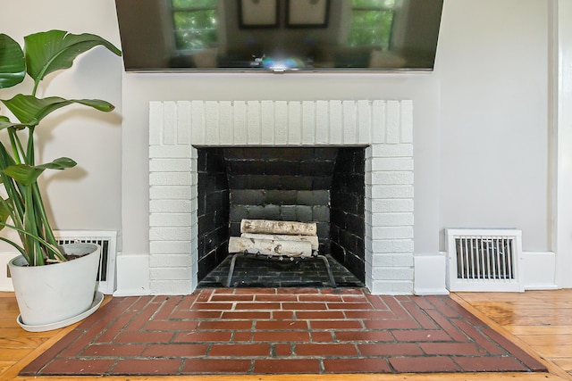 1512 Brooklyn Ave, Ann Arbor, MI 48104 - detailed view of a brick fireplace