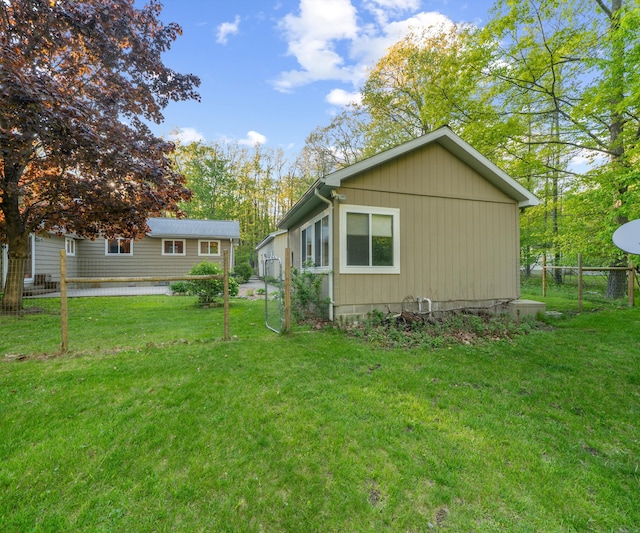 4841 Pear Way, Farwell, MI 48622 - view of side of home