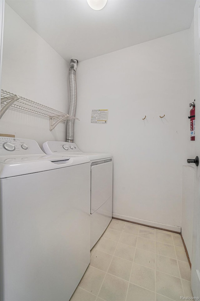 170 Allenhurst Ave, Royal Oak, MI 48067 - laundry area with washer and dryer and baseboards