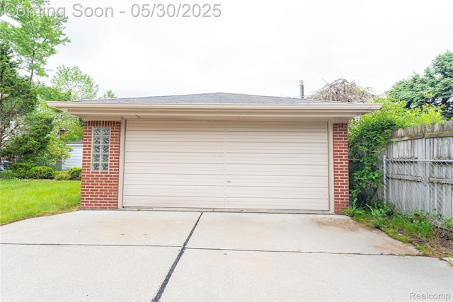 7265 Hillside Dr, Dearborn, MI 48127 - view of detached garage
