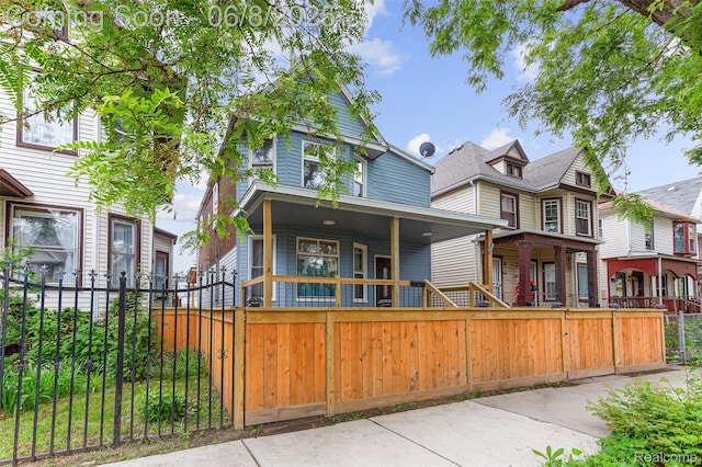 5839 Mcmillan St, Allen Park, MI 48209 - view of front facade featuring a porch and a fenced front yard