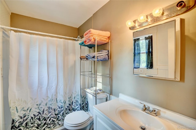 2243 Noble Ave, Flint, MI 48532 - full bath with vanity and curtained shower