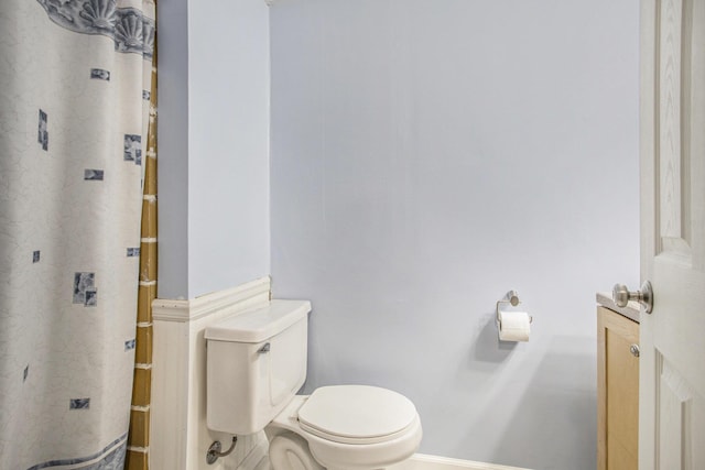 2013 Cumberland St, Kalamazoo, MI 49006 - bathroom featuring toilet and baseboards