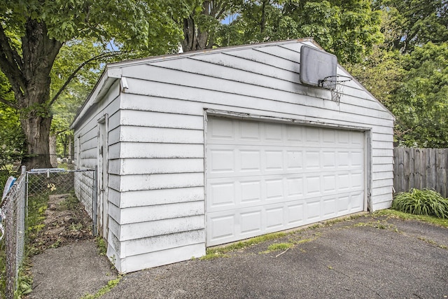2013 Cumberland St, Kalamazoo, MI 49006 - view of detached garage