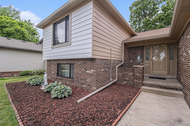 3365 Gloucester Dr, Sterling Heights, MI 48310 - property entrance featuring brick siding