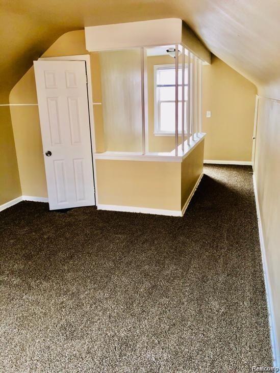 16191 Stoepel St, Detroit, MI 48221 - bonus room with vaulted ceiling and baseboards