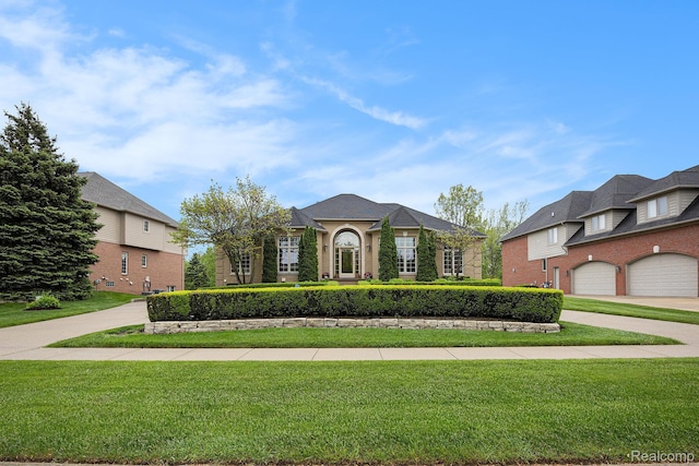 699 Majestic, Rochester Hills, MI 48306 - view of front of house featuring a front lawn
