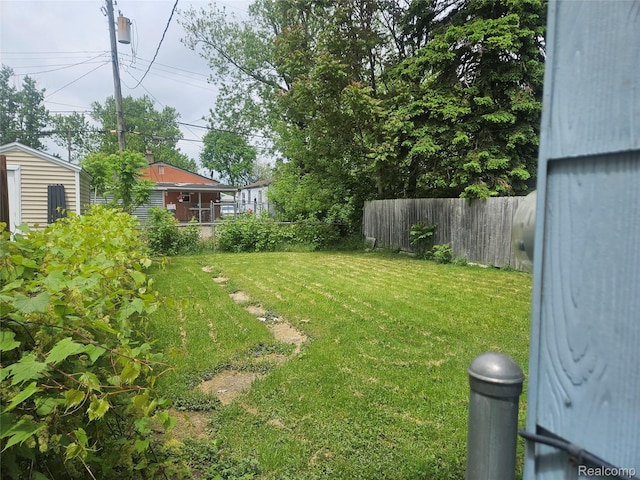 4634 8th St, Ecorse, MI 48229 - view of yard