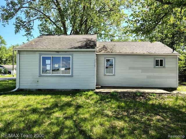 23725 Bredow Ave, Brownstown, MI 48174 - photo 1