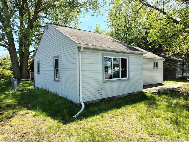 23725 Bredow Ave, Brownstown, MI 48174 - photo 2