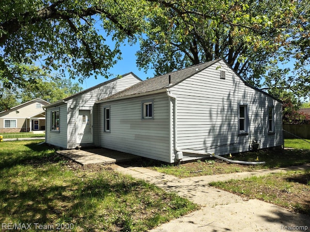 23725 Bredow Ave, Brownstown, MI 48174 - photo 3
