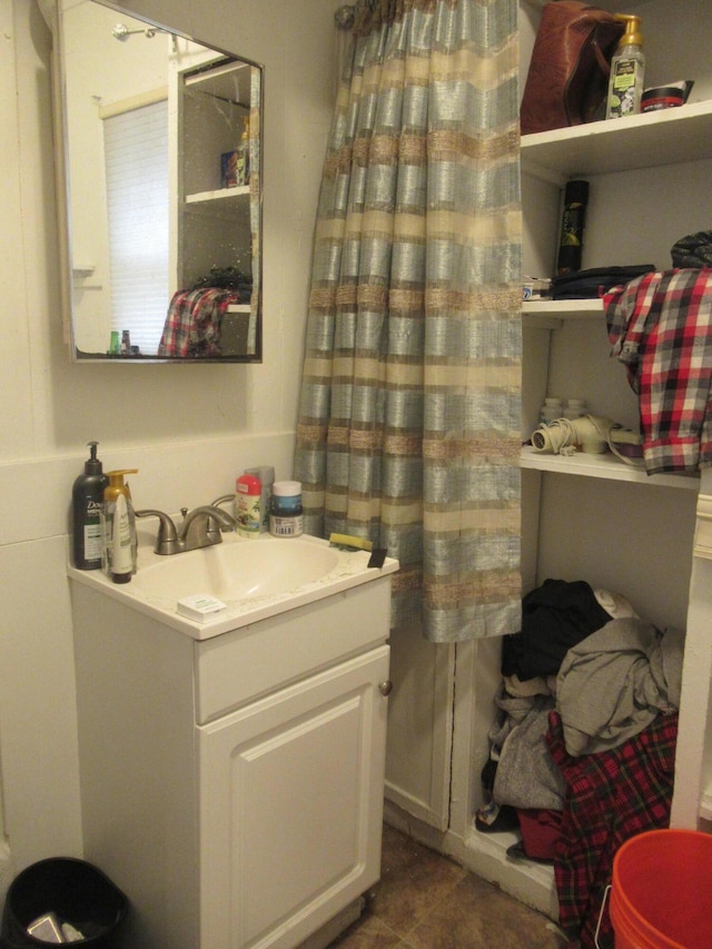710 Cattawba Ave, Muskegon, MI 49442 - bathroom featuring vanity
