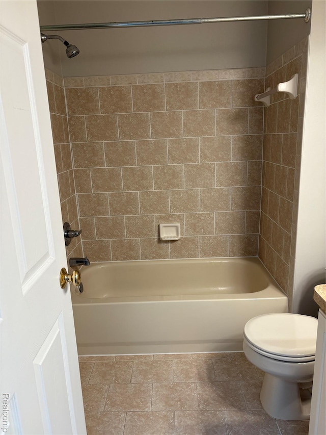 56645 Long Island Dr, Shelby Twp, MI 48316 - full bathroom with toilet, bathtub / shower combination, and vanity