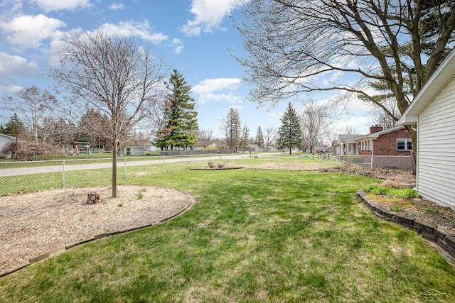 2615 Yosemite St, Saginaw, MI 48603 - view of yard