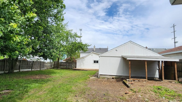 810 Division St, Adrian, MI 49221 - view of yard featuring an outdoor structure