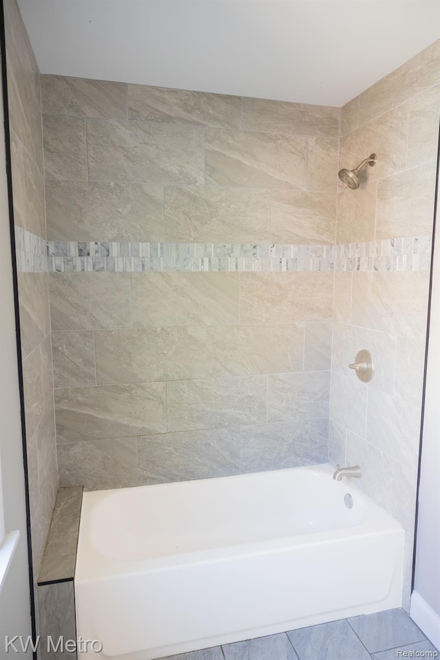 17344 Greenlawn St, Detroit, MI 48221 - full bathroom with shower / bathtub combination